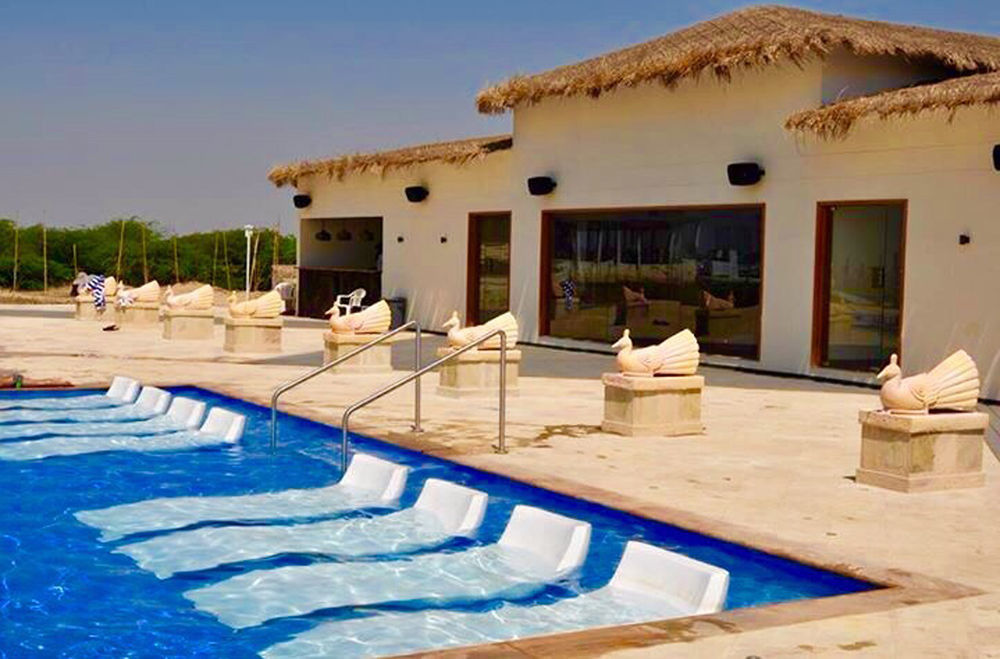 Serena Beach Resort Мандві Екстер'єр фото